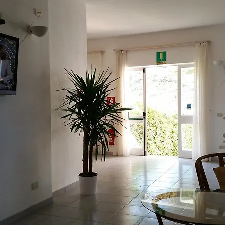 L'ogliera Hotel 3*