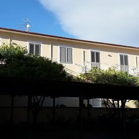 L'ogliera Hotel 3*